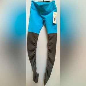 Brand New Alo Yoga Goddess Ribbed Leggings Large Blue Heather